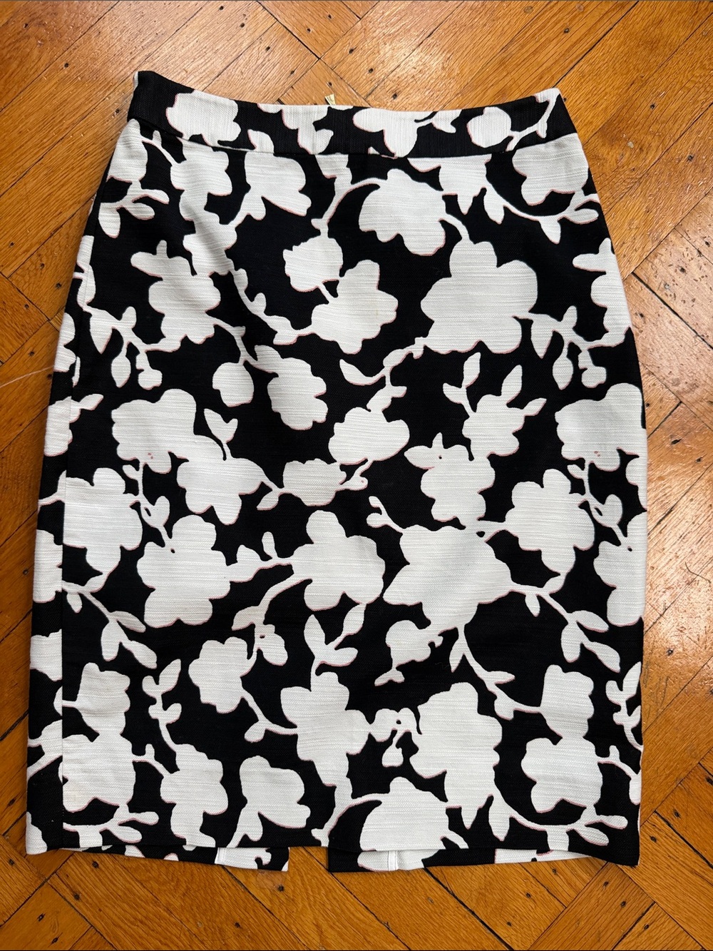 kate spade Black & White Floral-Print Pencil Skirt